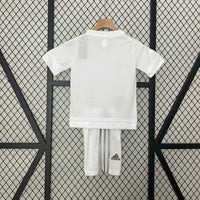 Camiseta y Pantalones Cortos Niños Real Madrid Home Retro 15/16