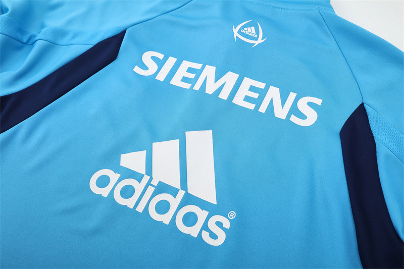 Camiseta de entrenamiento retro de manga larga del Real Madrid 05/06