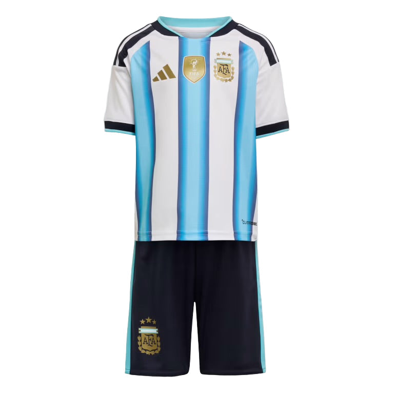 Camiseta y Pantalones Cortos para Niño Argentina - 26/27 - CON PARCHE DE CAMPEÓN DE LA COPA DEL MUNDO