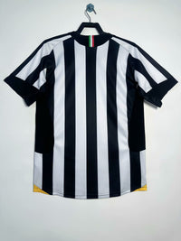 Camiseta Retro Juventus Home 05/06