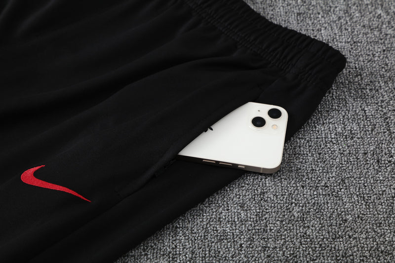 Camiseta y pantalón Liverpool 25/26