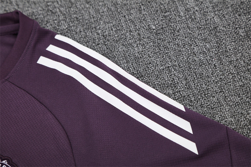 Camiseta y Pantalón entrenamiento Manchester United 25/26