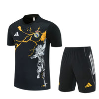 Camiseta y Pantalón corto Entrenamiento Real Madrid Marvel 25/26