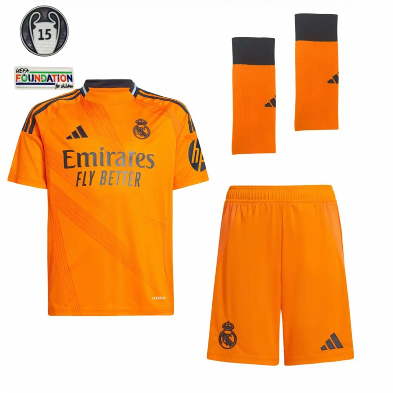 Camiseta y Pantalones Cortos Niños Real Madrid Away 24/25 - Con Medias y Patch