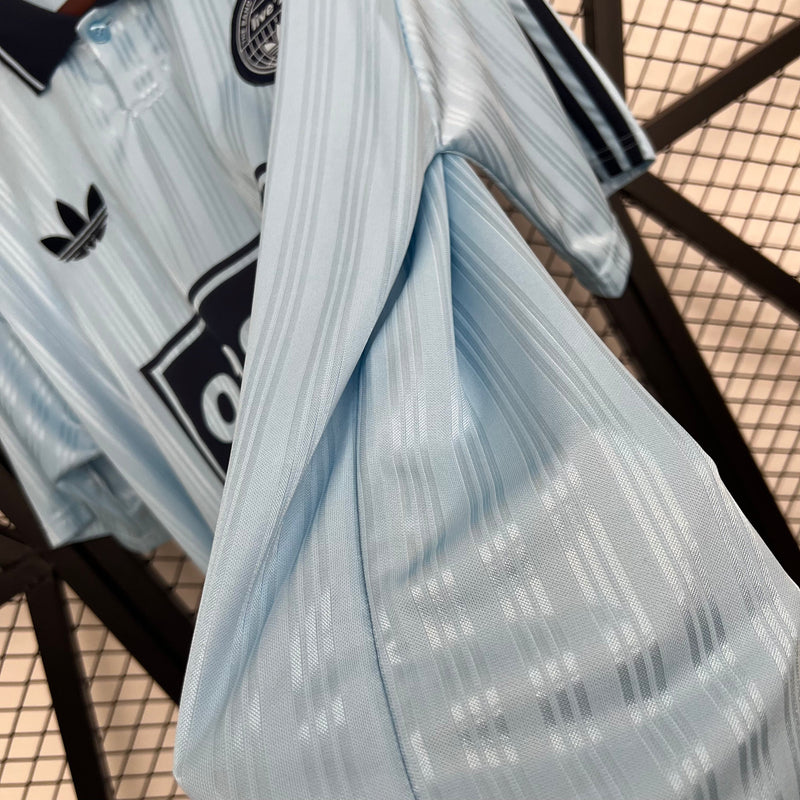 Camiseta Adidas x Oasis Tour