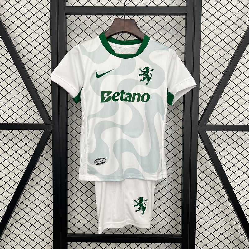 Camiseta y Pantanoles Cortos Niño Sporting Away 25/26