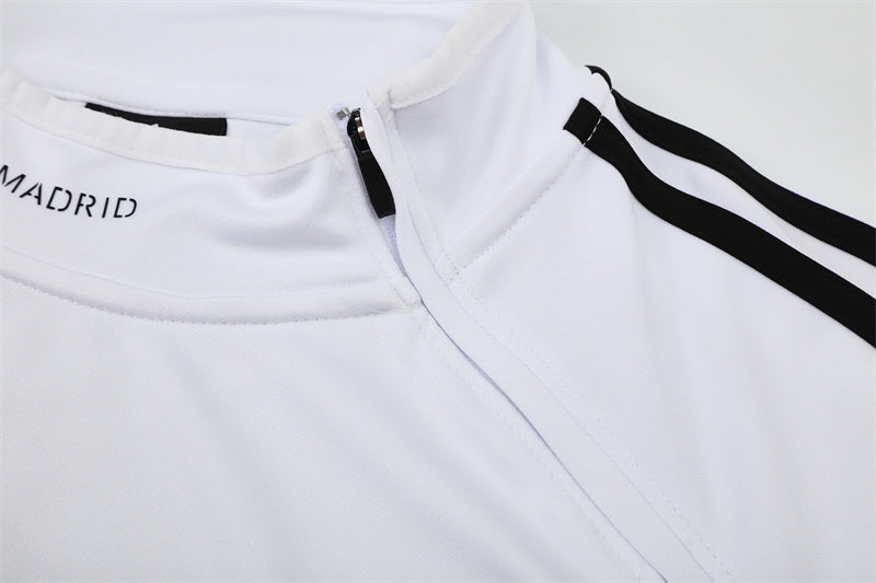 Camiseta de entrenamiento retro de manga larga del Real Madrid 13/14
