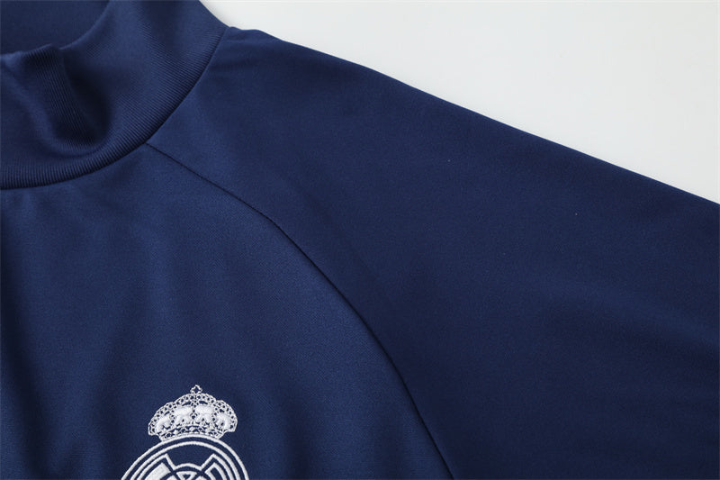 Camiseta de entrenamiento retro de manga larga del Real Madrid 16/17