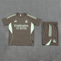 Camiseta y Pantalón corto Entrenamiento Real Madrid 25/26