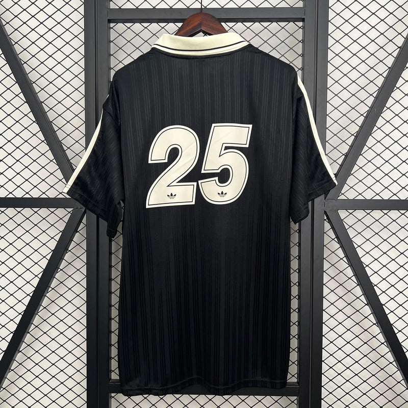 Camiseta Adidas x Oasis Tour