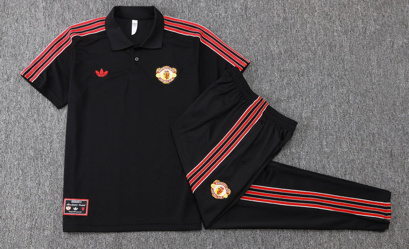 Camiseta y pantalón Manchester United 25/26
