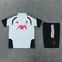 Camiseta y Pantalón entrenamiento Liverpool 26/27