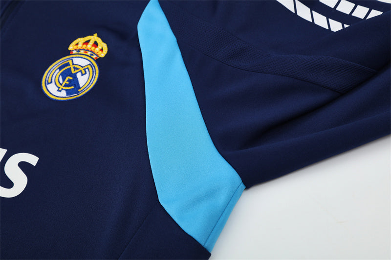 Camiseta de entrenamiento retro de manga larga del Real Madrid 05/06