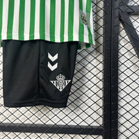 Camiseta y Pantalón Corto Niño Real Betis 25/26 Final Uefa Conference League