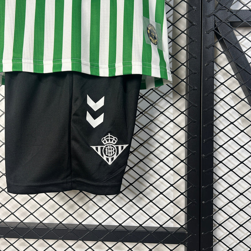 Camiseta y Pantalón Corto Niño Real Betis 25/26 Final Uefa Conference League