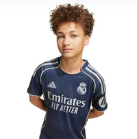 Camiseta y Pantalones Cortos Niños Real Madrid Away 25/26