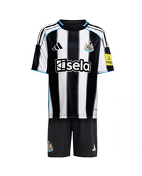 Camiseta y Pantalones Cortos para niños Newcastle Home 25/26