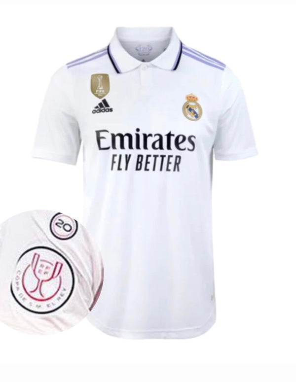 Camiseta Real Madrid Con Parches de Campeones CWC y Copa Del Rey Primera Equipeción 22/23